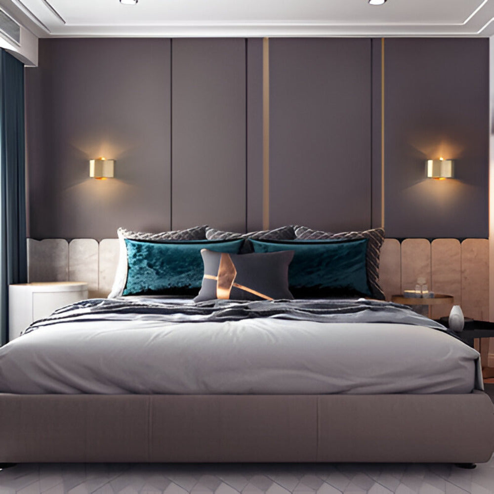 Minimalist Gold Wall Sconce Lighting