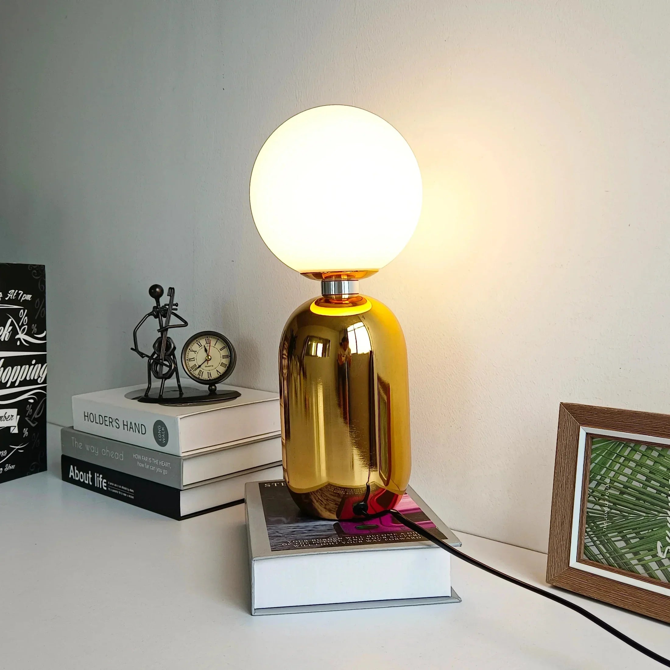 Lámpara LED escandinava minimalista