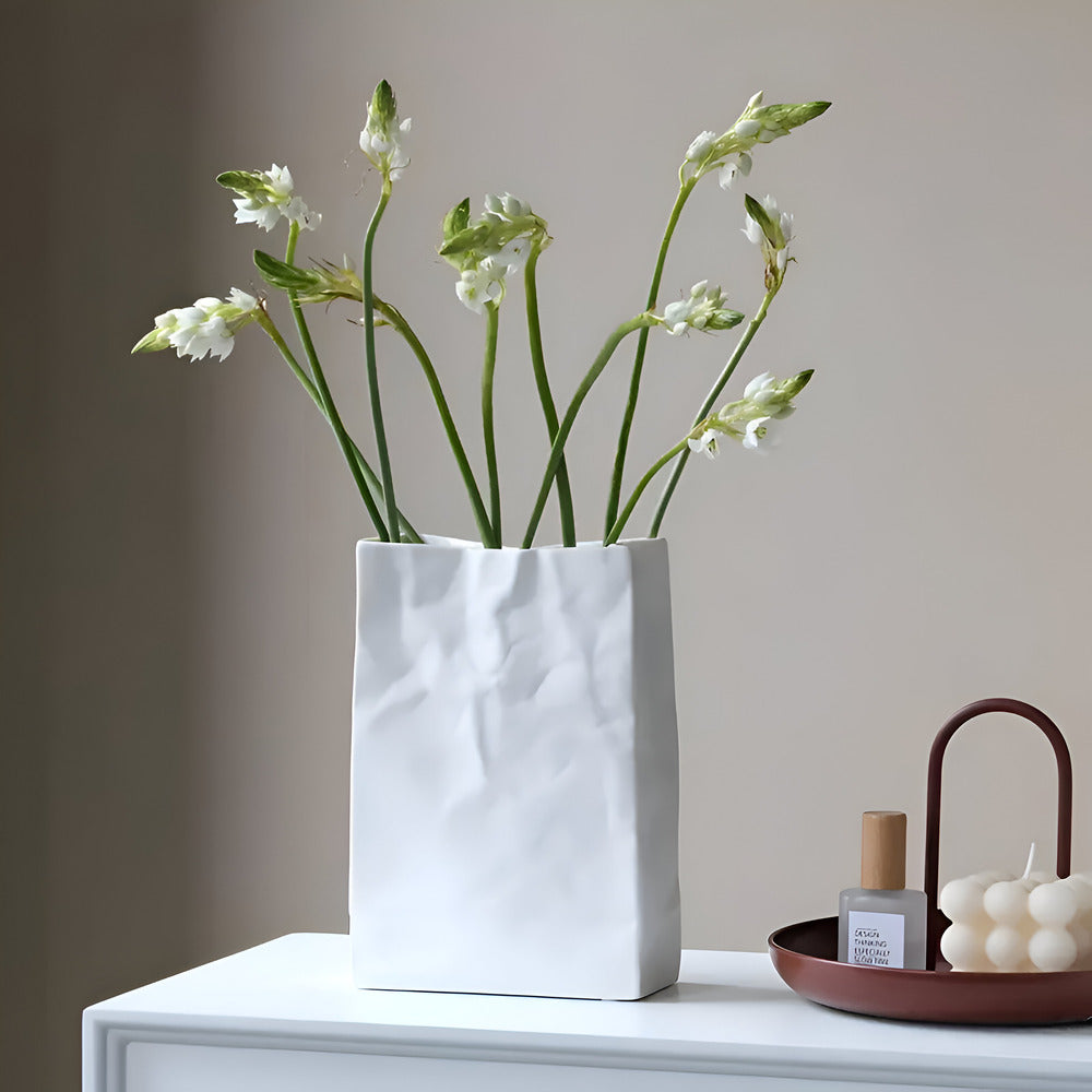 Jarrón moderno de cerámica con diseño único de bolsa de papel