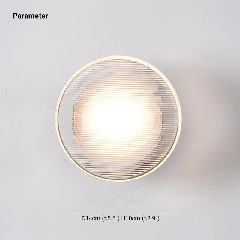 Veluna | Modern Wall Sconce Light with Black and Gold Design 5