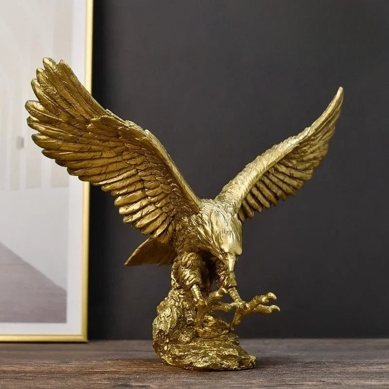Goldadler Statue Majestätische Adler Skulptur
