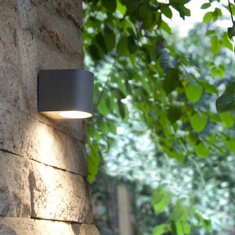 Avariel | Modern Outdoor Wall Sconce