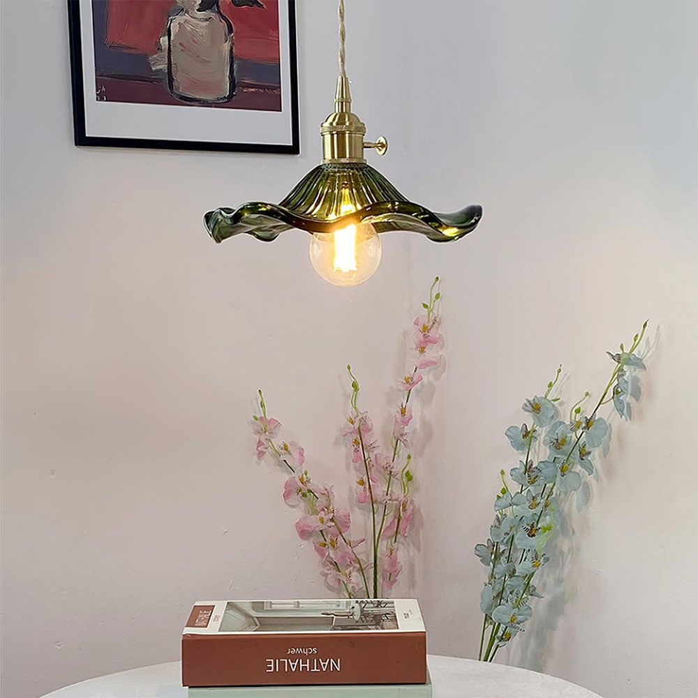 Artistic Hibiscus-Inspired Pendant Light