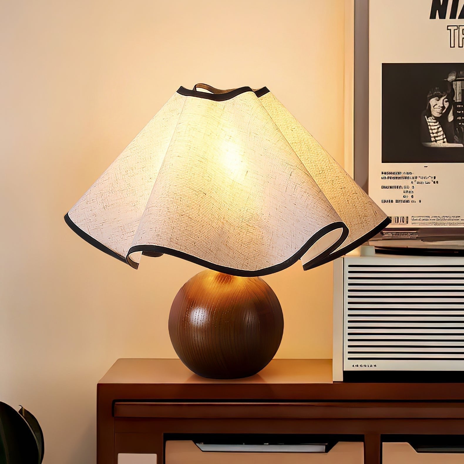 AstraBeam | Lámpara de mesa moderna