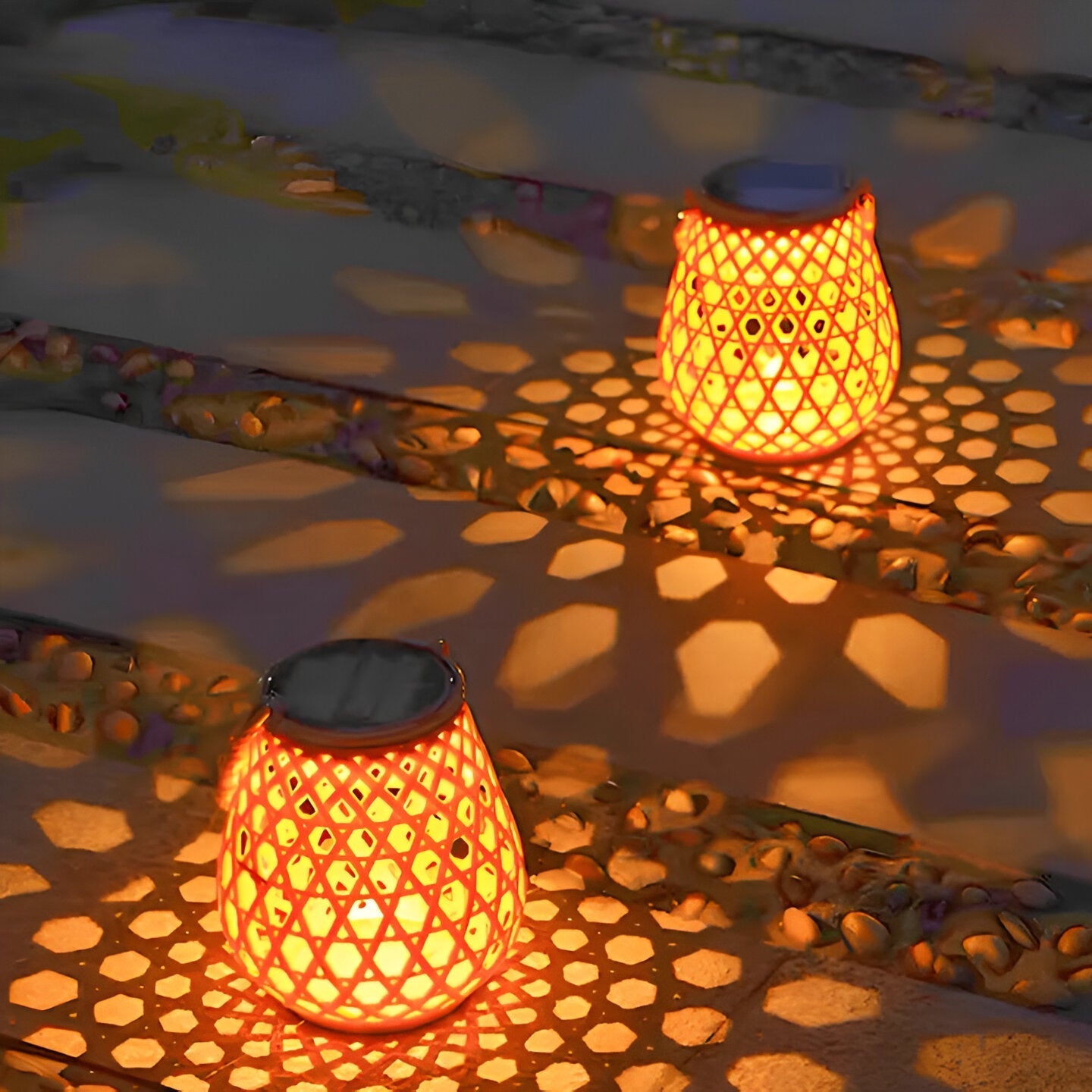 Bamboo-Look Solar Outdoor Lantern for Garden Lighting