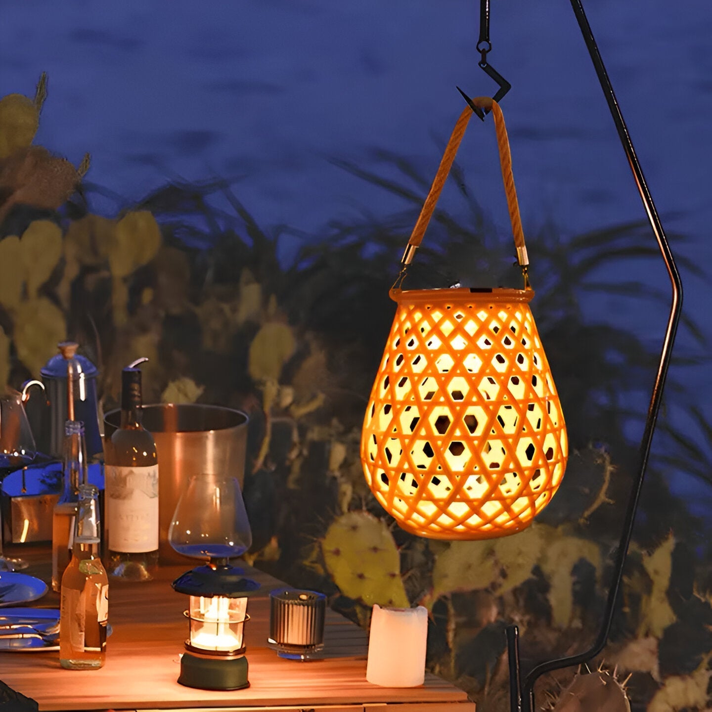 Bamboo-Look Solar Outdoor Lantern for Garden Lighting