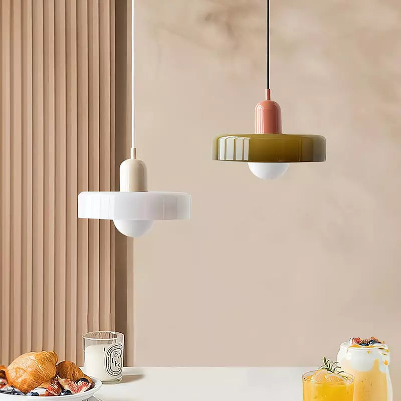 Bauhaus | Pendant light made of colored glass