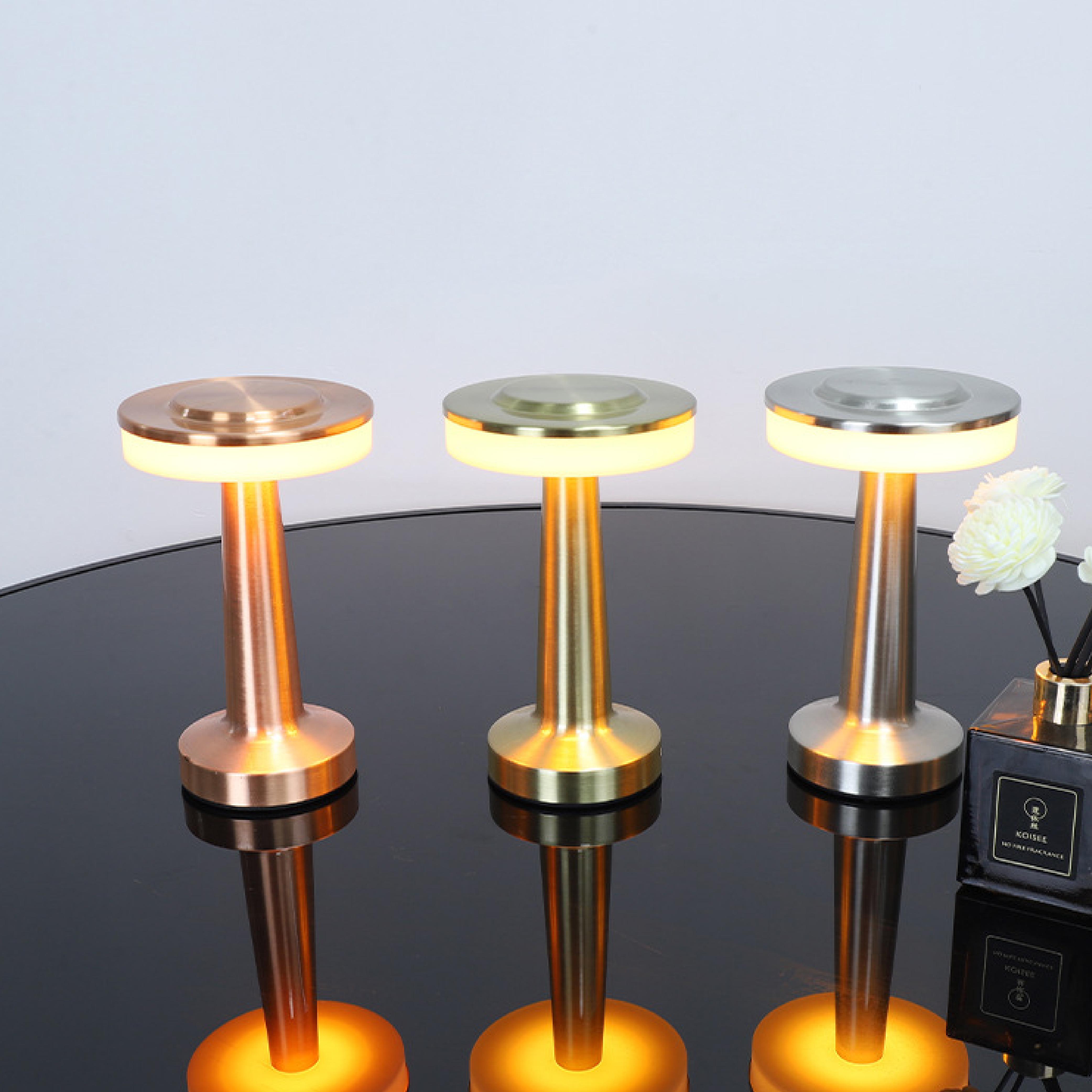 Birella | Lampe de table moderne en métal