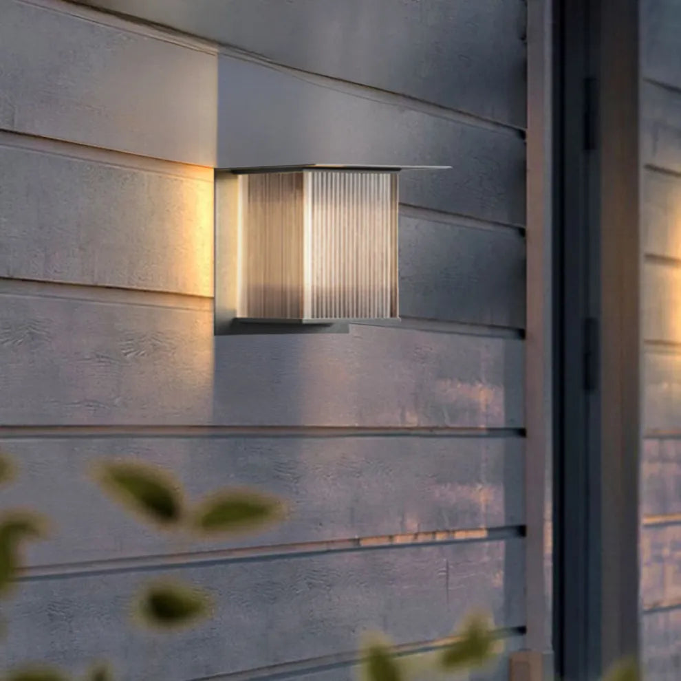 Belisara | Modern Outdoor Wall Sconce Lamp