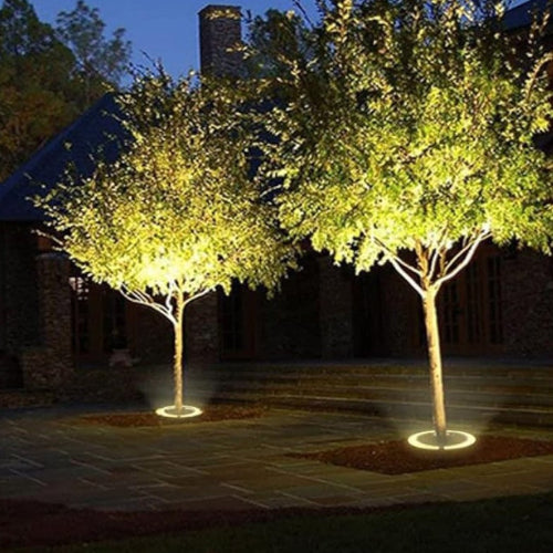 Elegante Außenbaumlichter für Gartenambiente