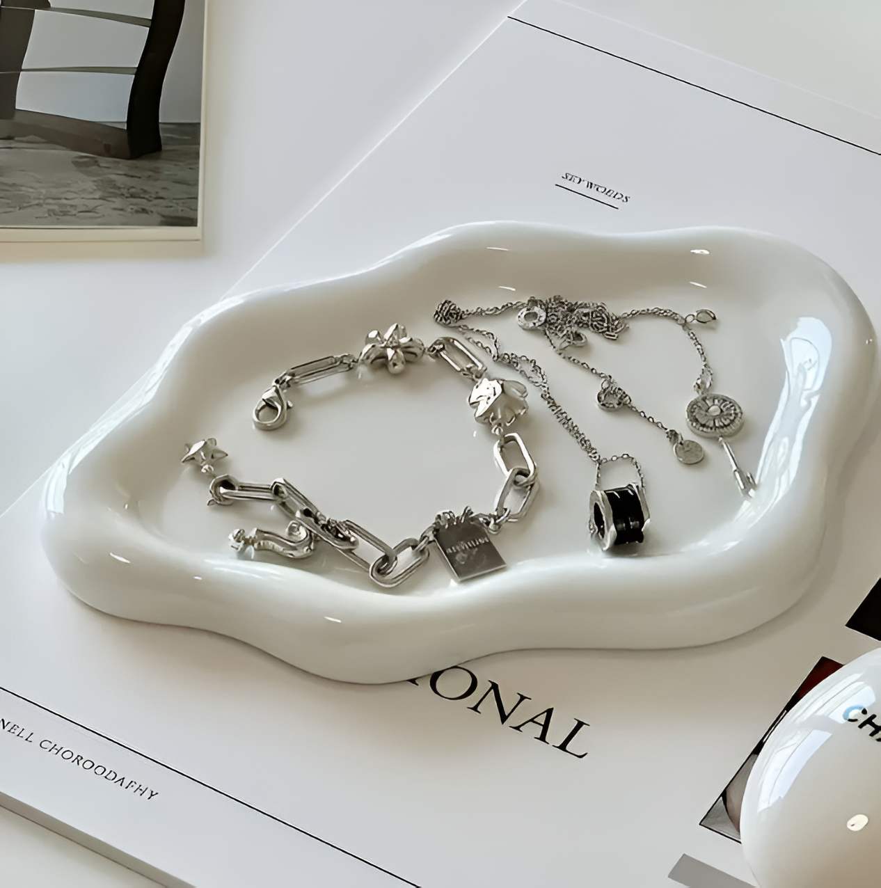 Elegant Ceramic Jewelry Dish