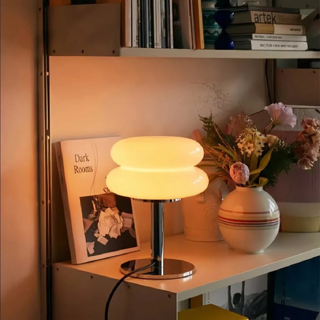 Finn | Glas-Tischlampe für Schlafzimmer und Wohnzimmer
