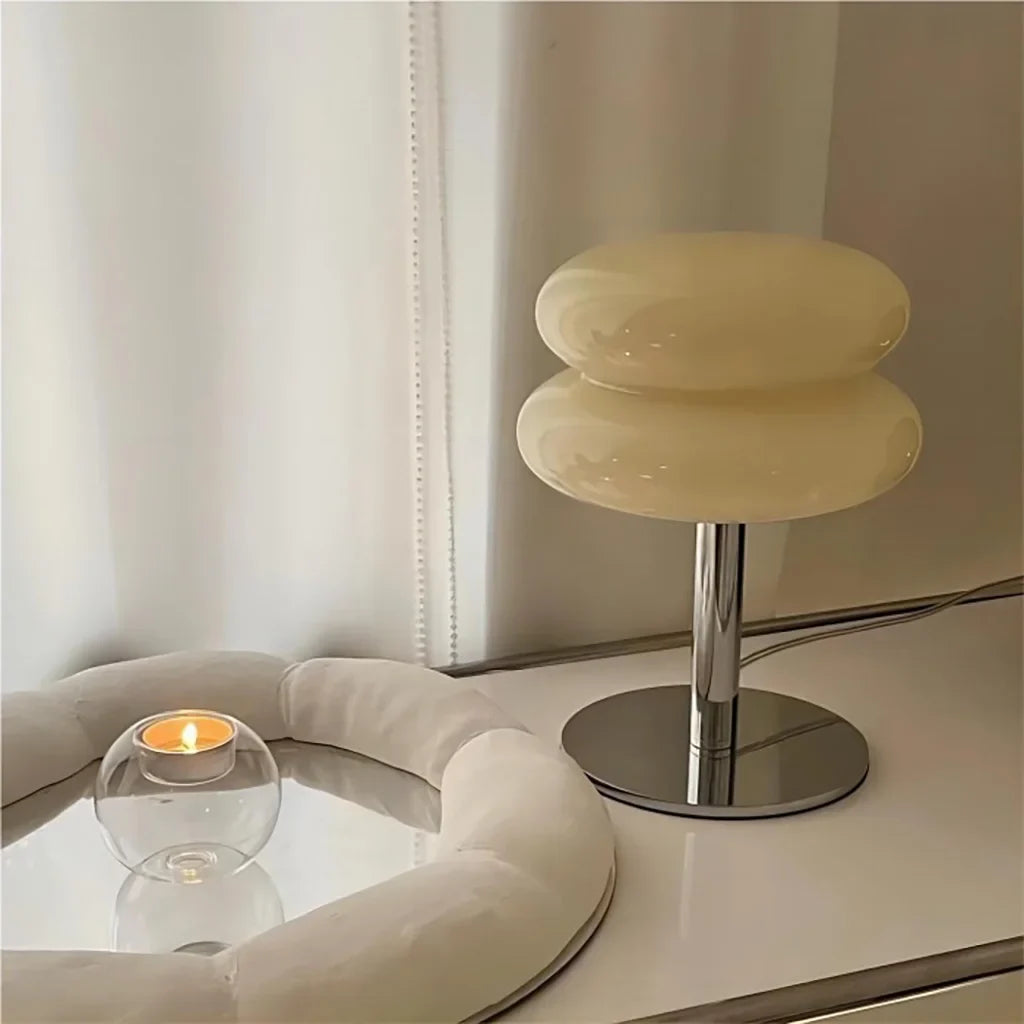 Finn | Glas-Tischlampe für Schlafzimmer und Wohnzimmer