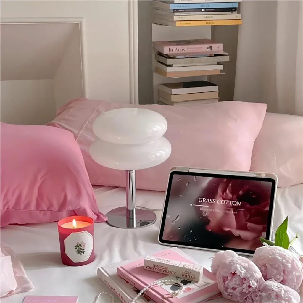Finn | Glas-Tischlampe für Schlafzimmer und Wohnzimmer