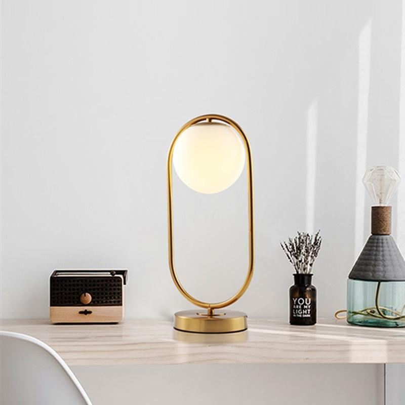 Gleamora | Lámpara de mesa moderna de bola de vidrio