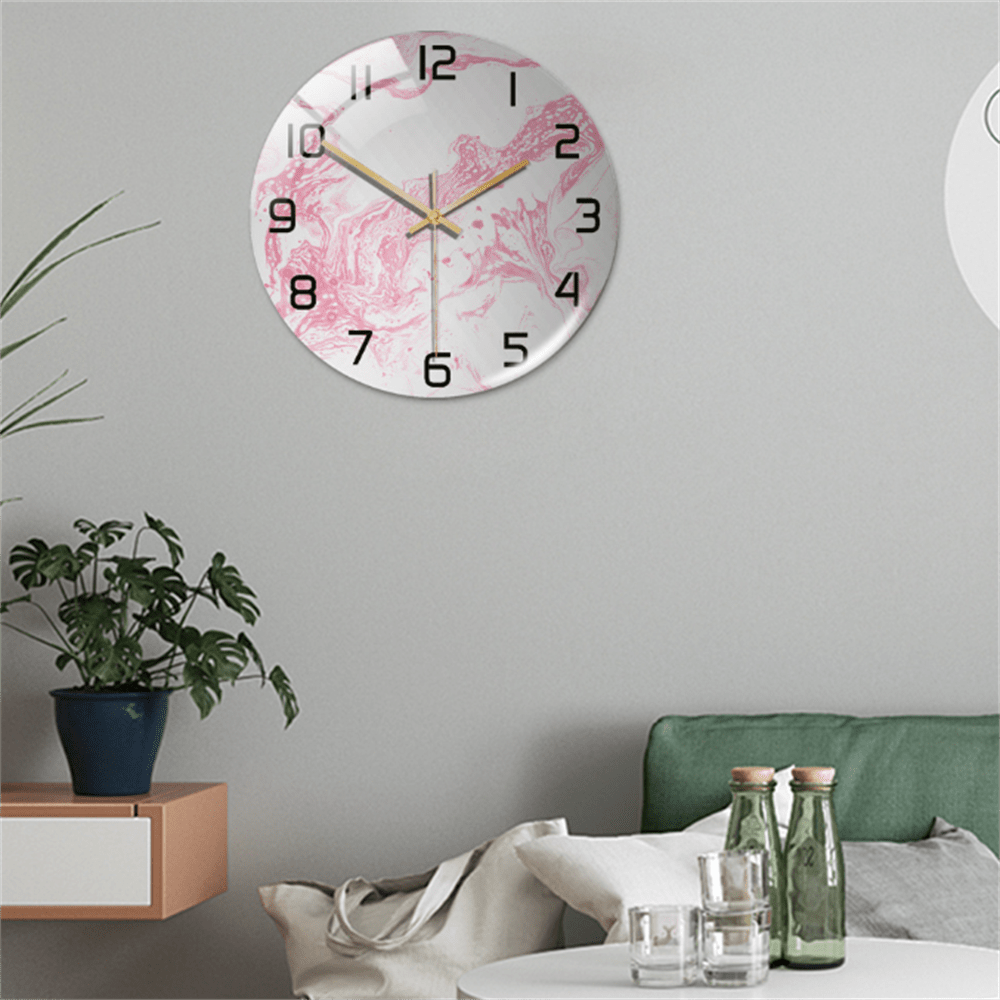 LED-Wanduhr mit Marmorbasis