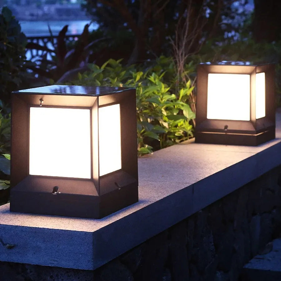 Moderne buitenstaande vloerlamp