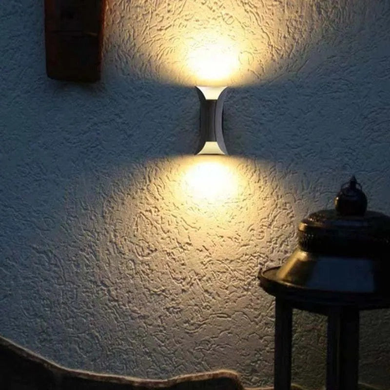 Hestia | LED Außenwandleuchte