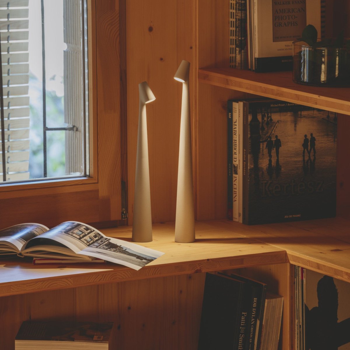 Luminara | Lámpara de mesa minimalista