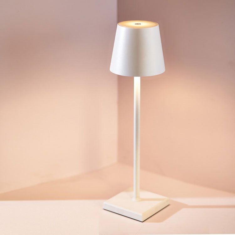 Nordia | Lámpara de mesa inalámbrica para sala de estar
