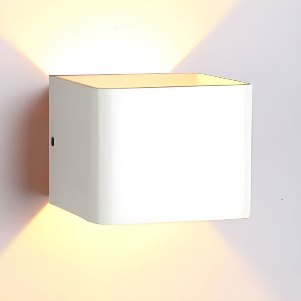 Luminova | Moderne Kubus Wandlamp