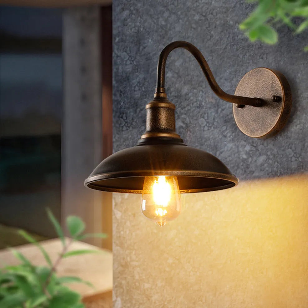 Isyrae | Outdoor Wall Light Fixture