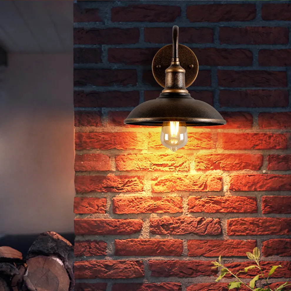 Isyrae | Outdoor Wall Light Fixture