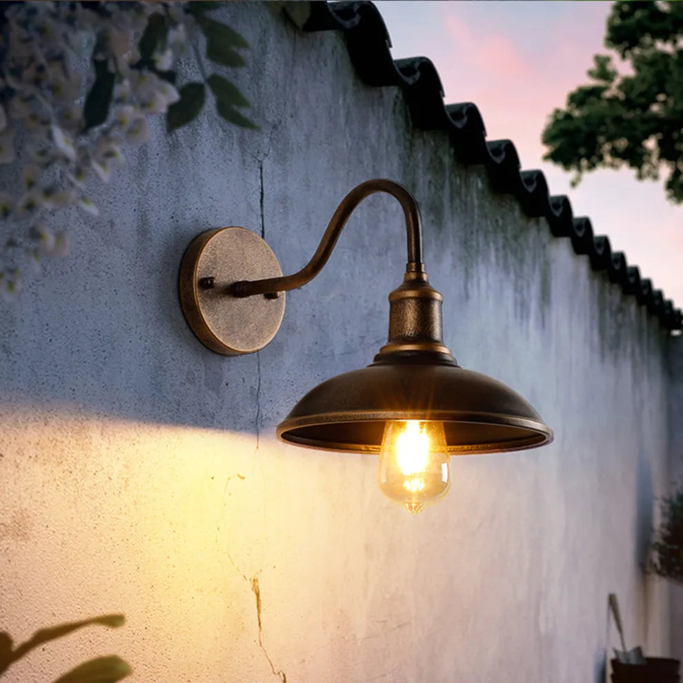 Isyrae | Outdoor Wall Light Fixture