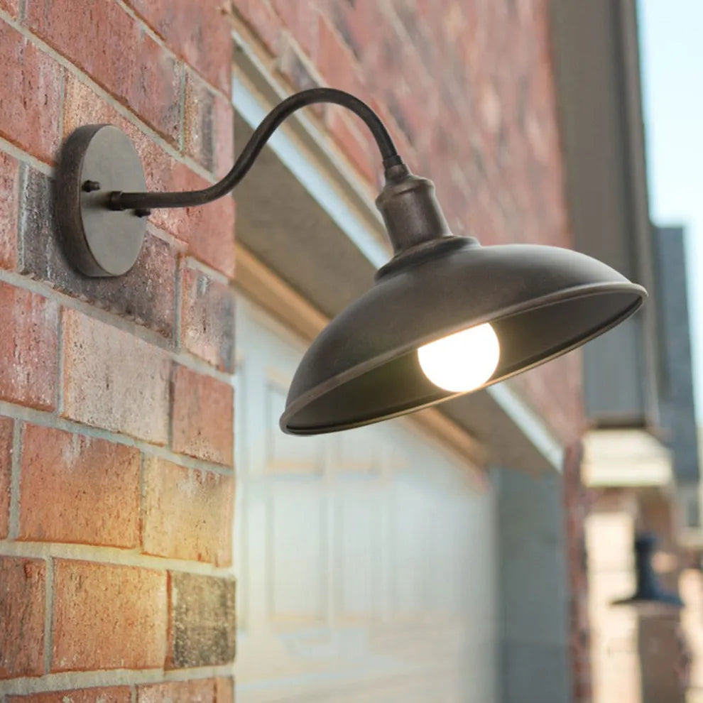 Isyrae | Outdoor Wall Light Fixture