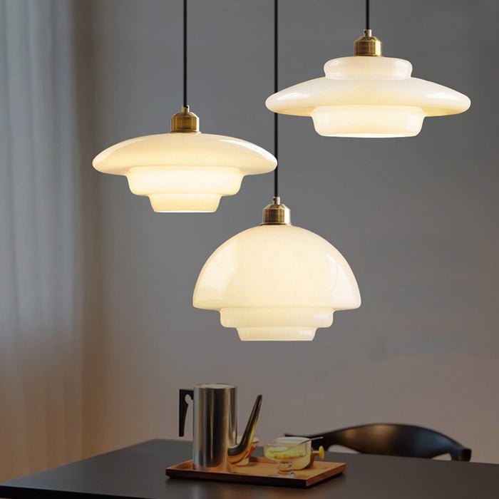 Lampada a sospensione in vetro elegante
