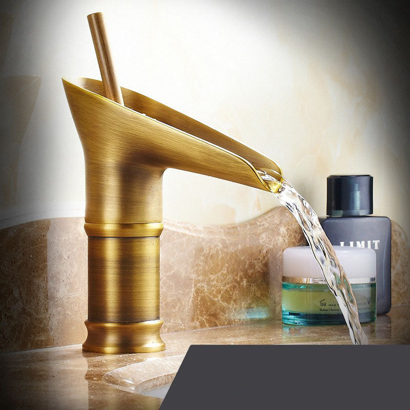 Mirelia | Retro Waterfall Bathroom Faucet 0