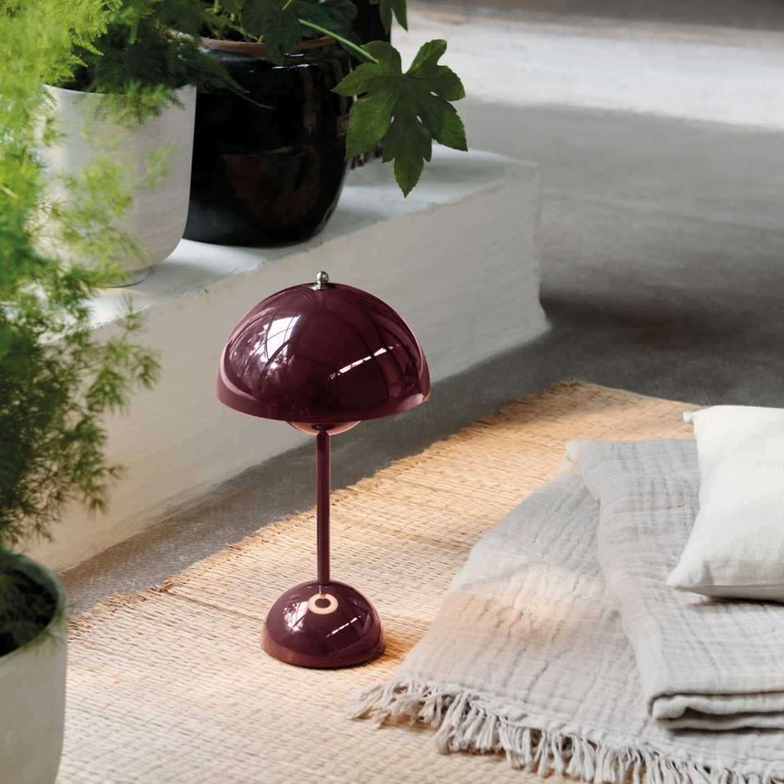 MistralGlow | Lámpara de mesa LED