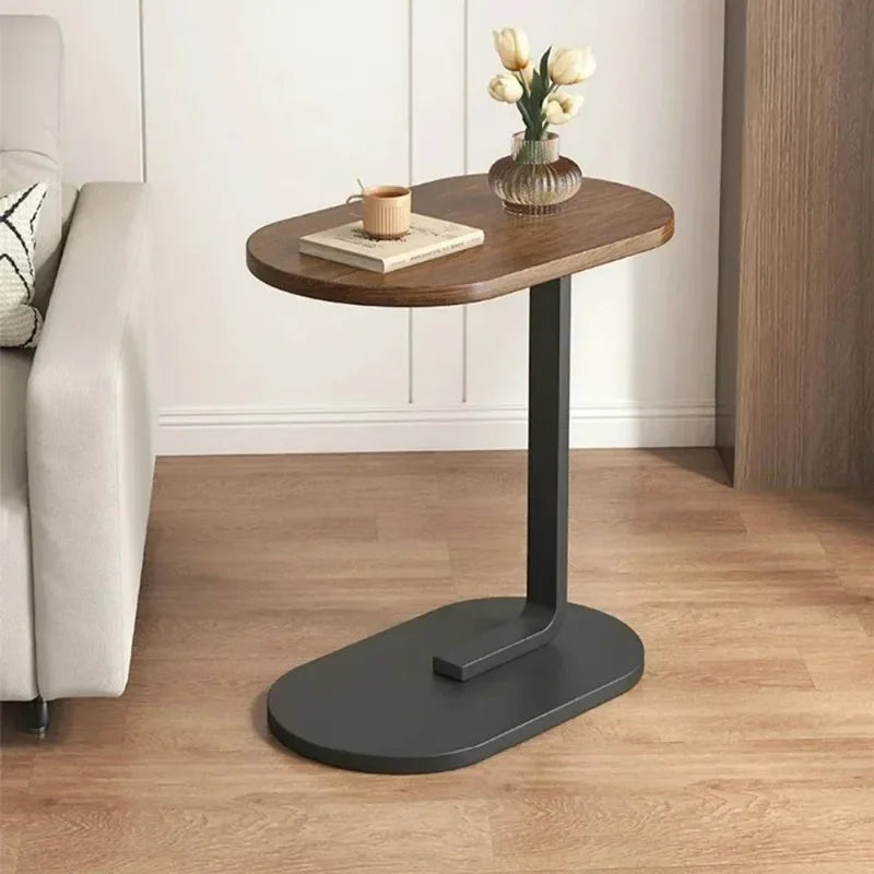 Mesa auxiliar moderna en forma de C