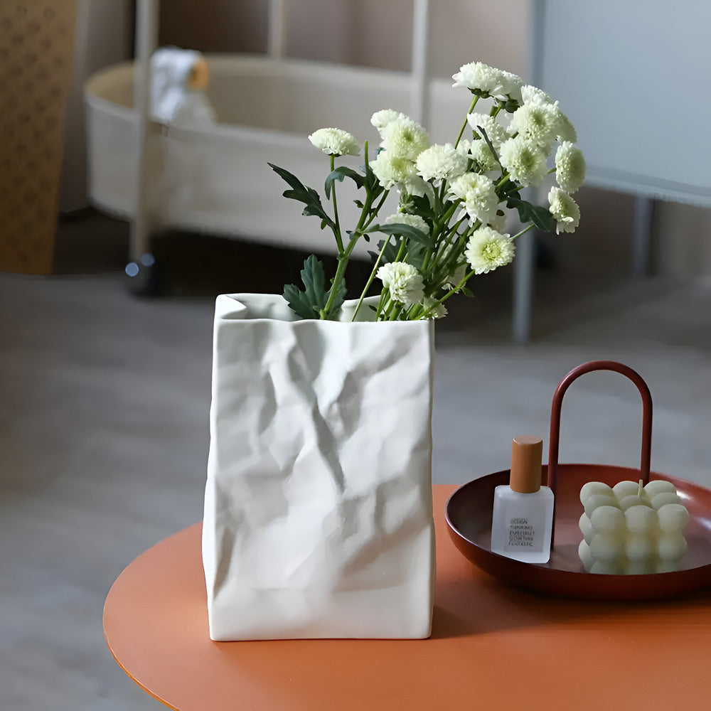 Jarrón moderno de cerámica con diseño único de bolsa de papel