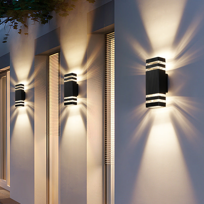Lámpara de pared exterior moderna de doble cabezal para uso exterior - Iluminación hacia arriba y hacia abajo