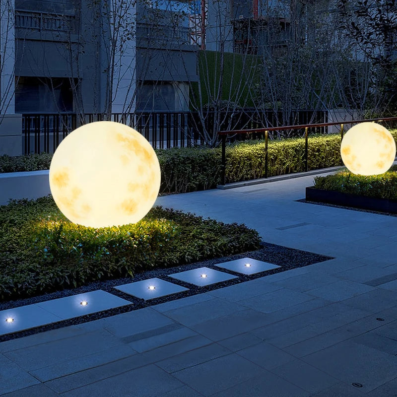 Moonlamp - Garden lamp in the shape of a moon