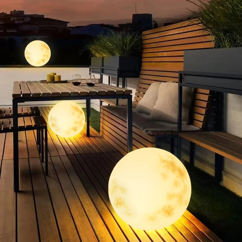 Moonlamp - Garden lamp in the shape of a moon