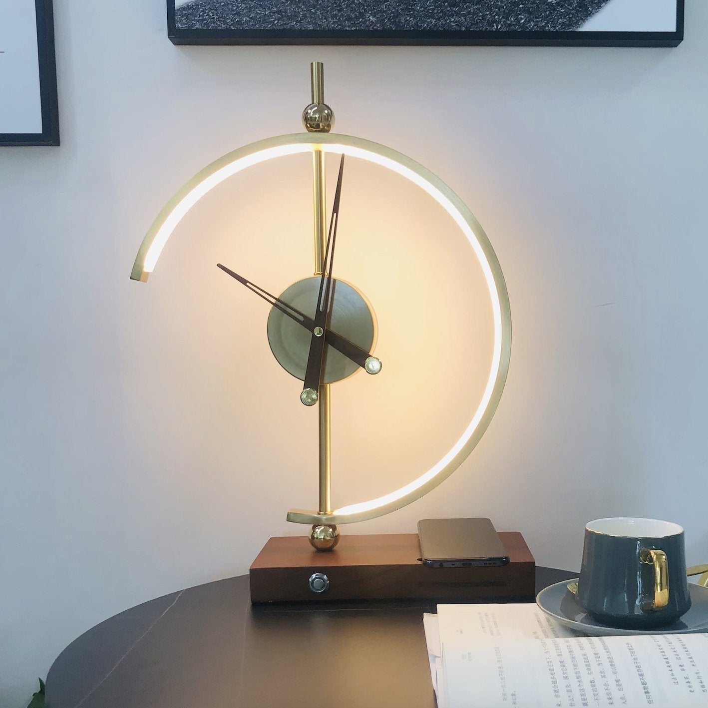 Nagoyalight | Luxury Lamp Clock with Charger