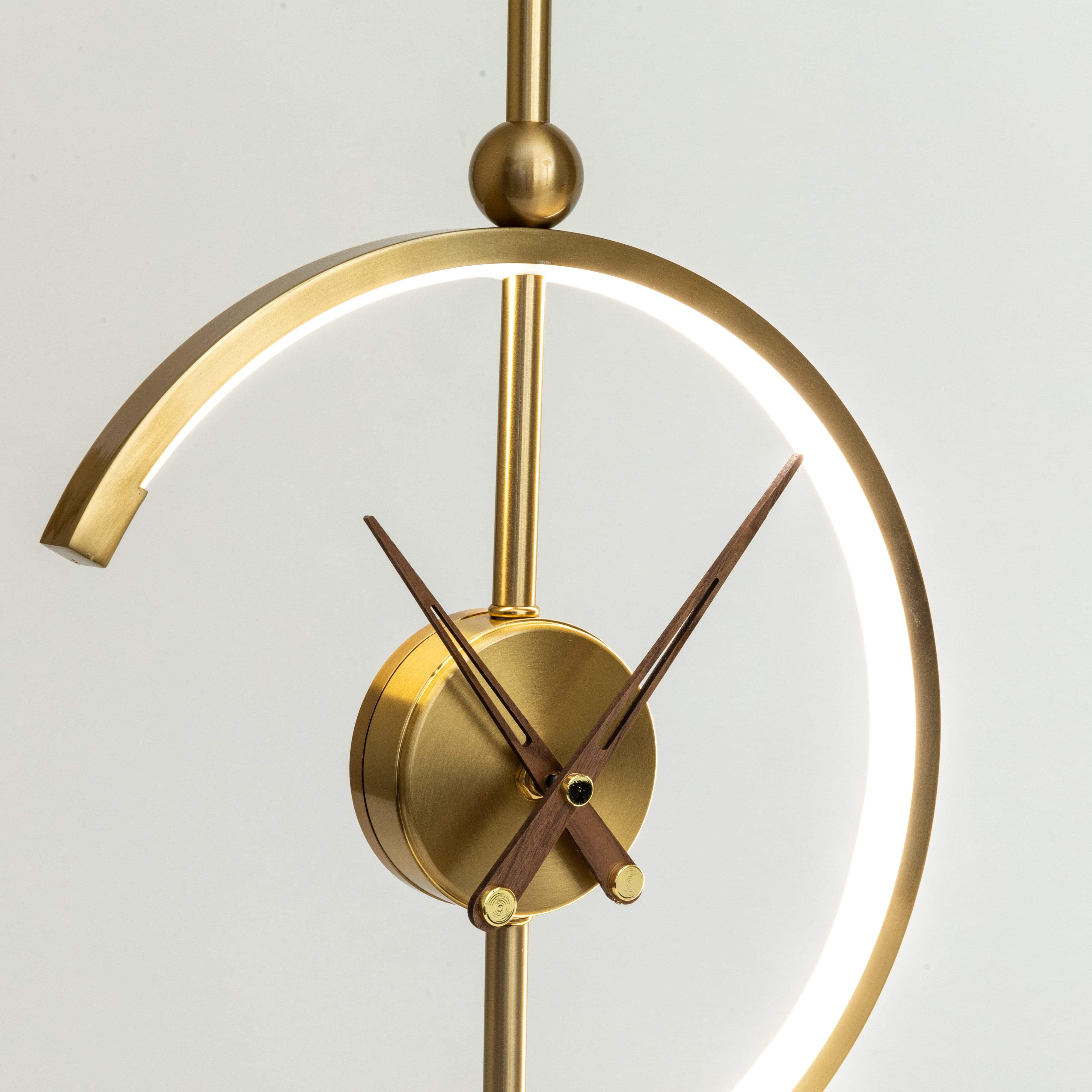 Nagoyalight | Luxury Lamp Clock with Charger