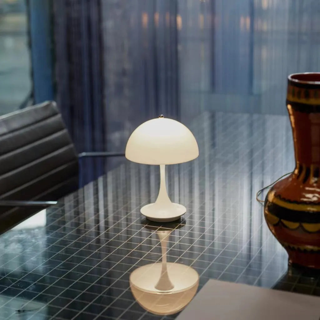 Lámpara de mesa LED portátil inalámbrica