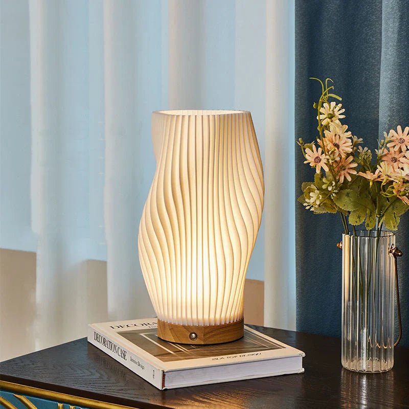 Serene | Lámpara de mesa Wavecrest