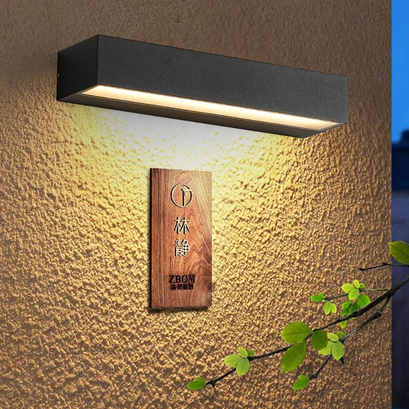Illuminazione da parete esterna solare