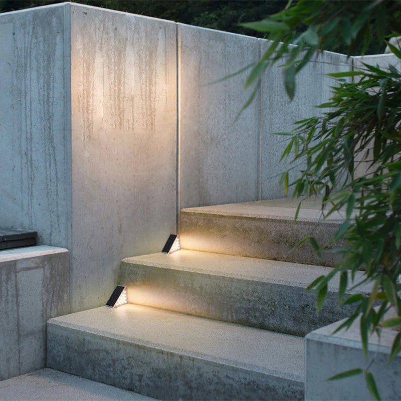 Lampade solari a LED per scale