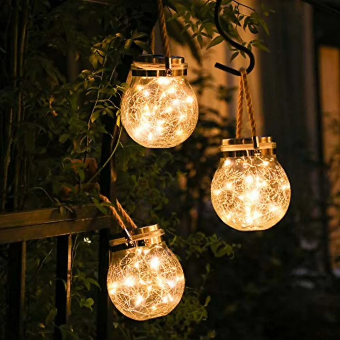 Oculux | Solar Outdoor Lamp