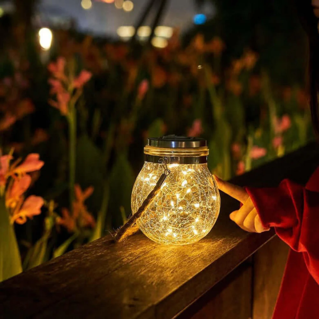 Oculux | Solar Outdoor Lamp