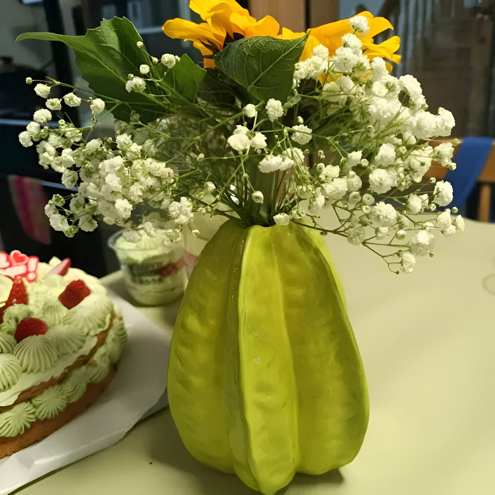 Unieke stervruchtvormige keramische vaas