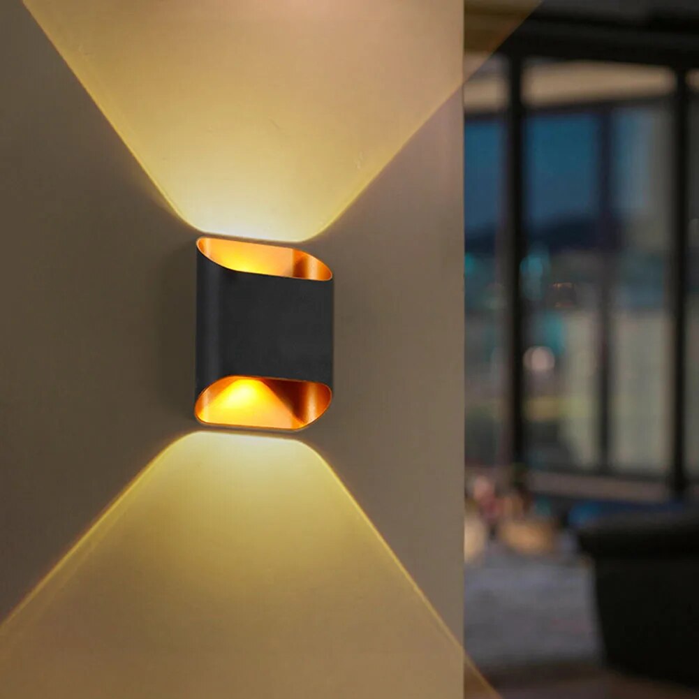 Vallure | Modern Outdoor Wall Sconce with LED Lighting 2