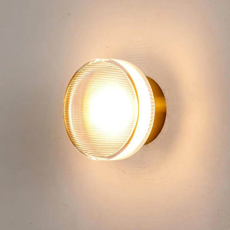 Veluna | Modern Wall Sconce Light with Black and Gold Design 6