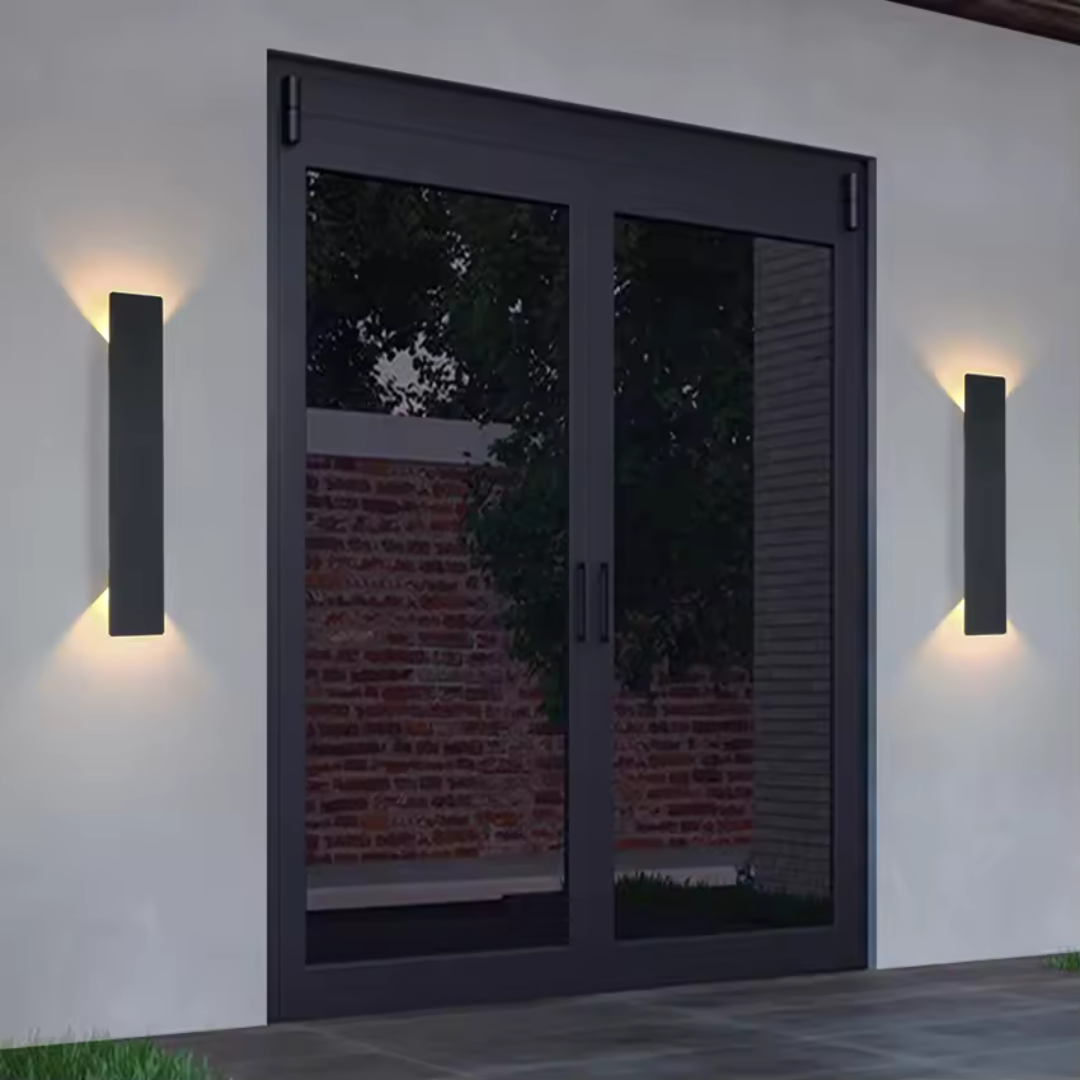 Weather-Resistant Aluminum Outdoor Wall Lamp